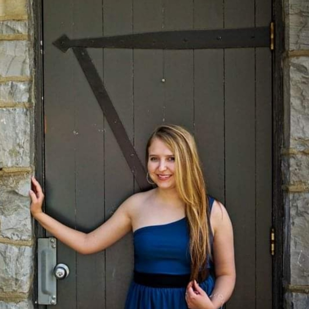 Meet your Posher, Christina